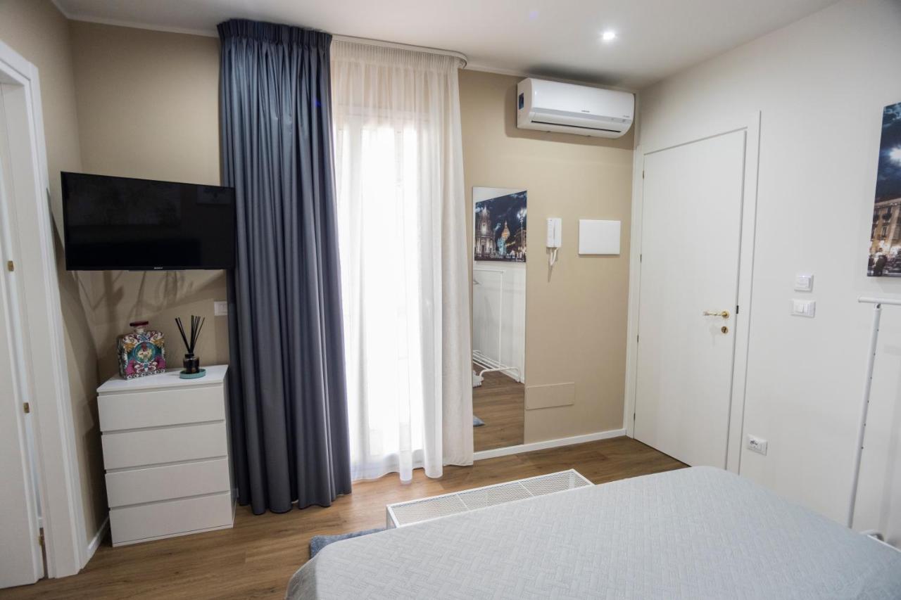 Filomena Charme Luxury Apartment Catania Bagian luar foto
